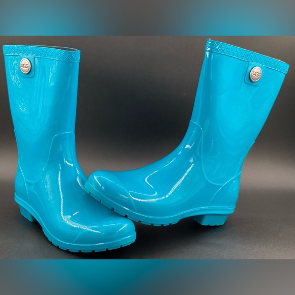 UGG Shoes - Enamel Blue Ugg Women’s Sienna Rain Boots Size 7